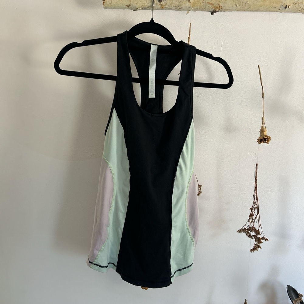 Vintage lululemon tank top out tank top with butterfly colors with purple